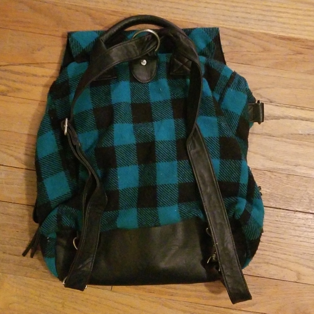 Backpack - Picture 2 of 3